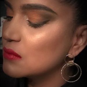 Meet your Posher, Sandra